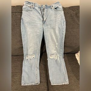 A&F CURVE LOVE ULTRA HIGH RISE ANKLE STRAIGHT JEANS